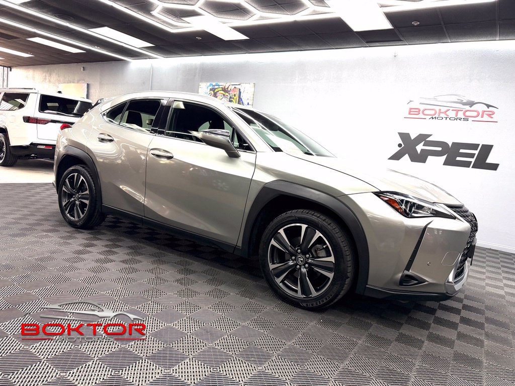 Used 2021 Lexus UX 200 w/ Accessory Package (Z1)