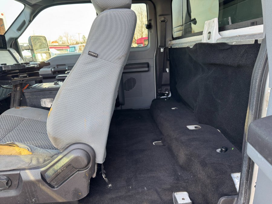 Used 2015 Ford F350 XLT w/ Trailer-Tow Prep Package image 17