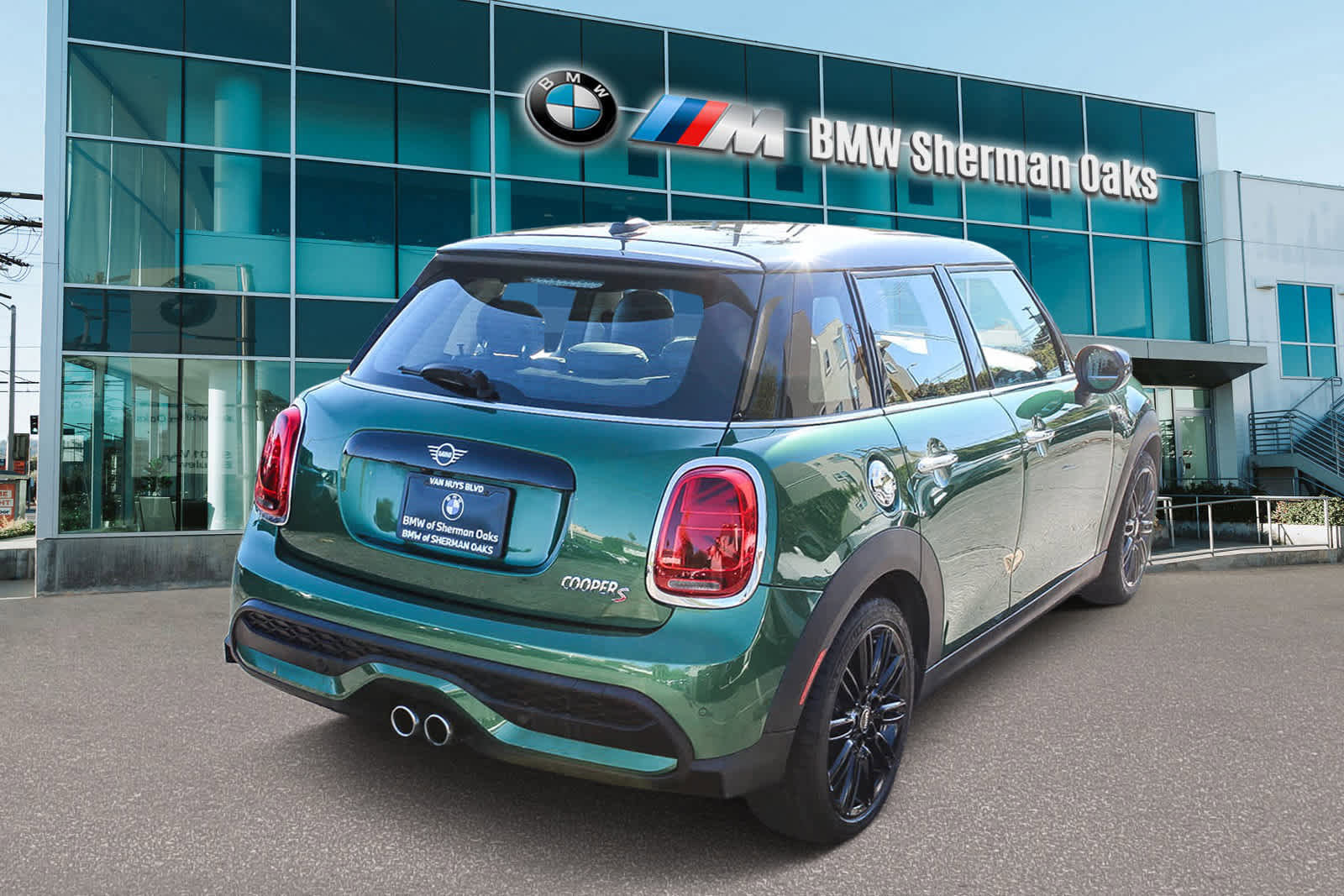 Used 2023 MINI Cooper S image 4