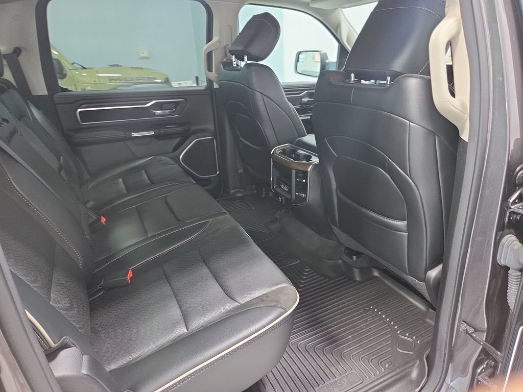 Used 2022 RAM 1500 Laramie AWD/4WD image 14