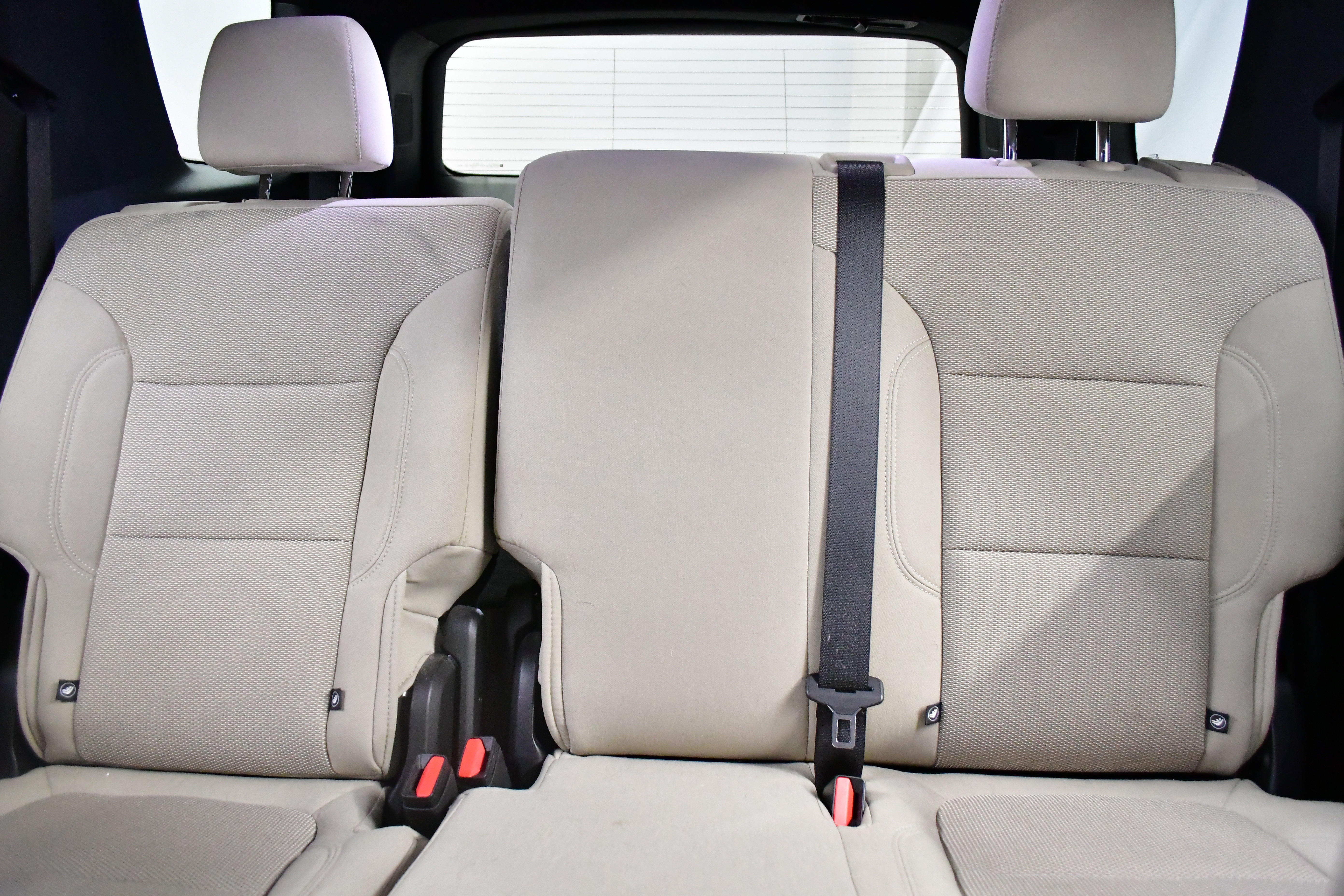 Used 2023 Chevrolet Traverse LS FWD image 12