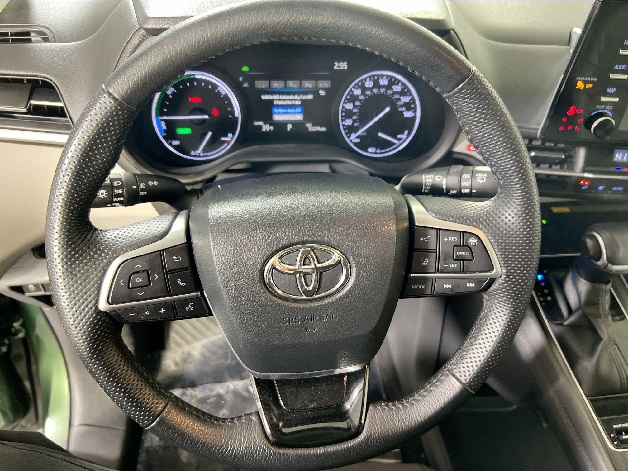 Used 2022 Toyota Sienna Limited image 11