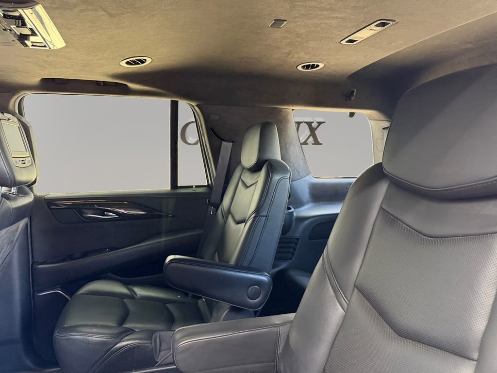 Used 2018 Cadillac Escalade Platinum image 12