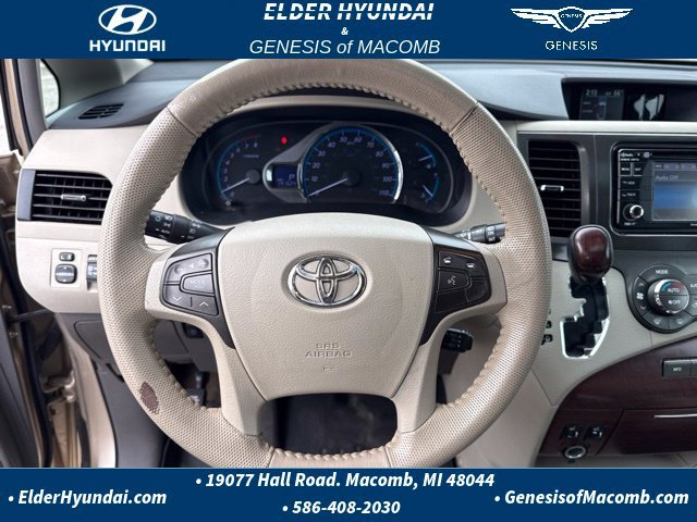 Used 2014 Toyota Sienna XLE FWD image 14