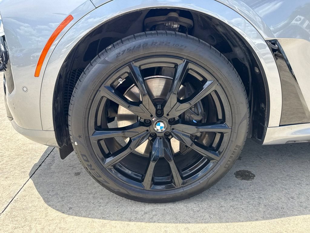 Certified 2025 BMW X7 xDrive40i w/ Executive Package AWD/4WD image 9