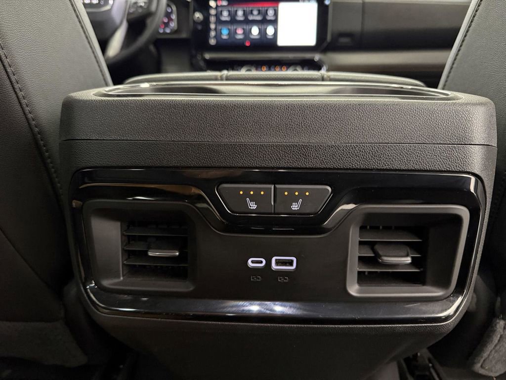 Used 2024 GMC Sierra 1500 AT4 w/ Technology Package image 18