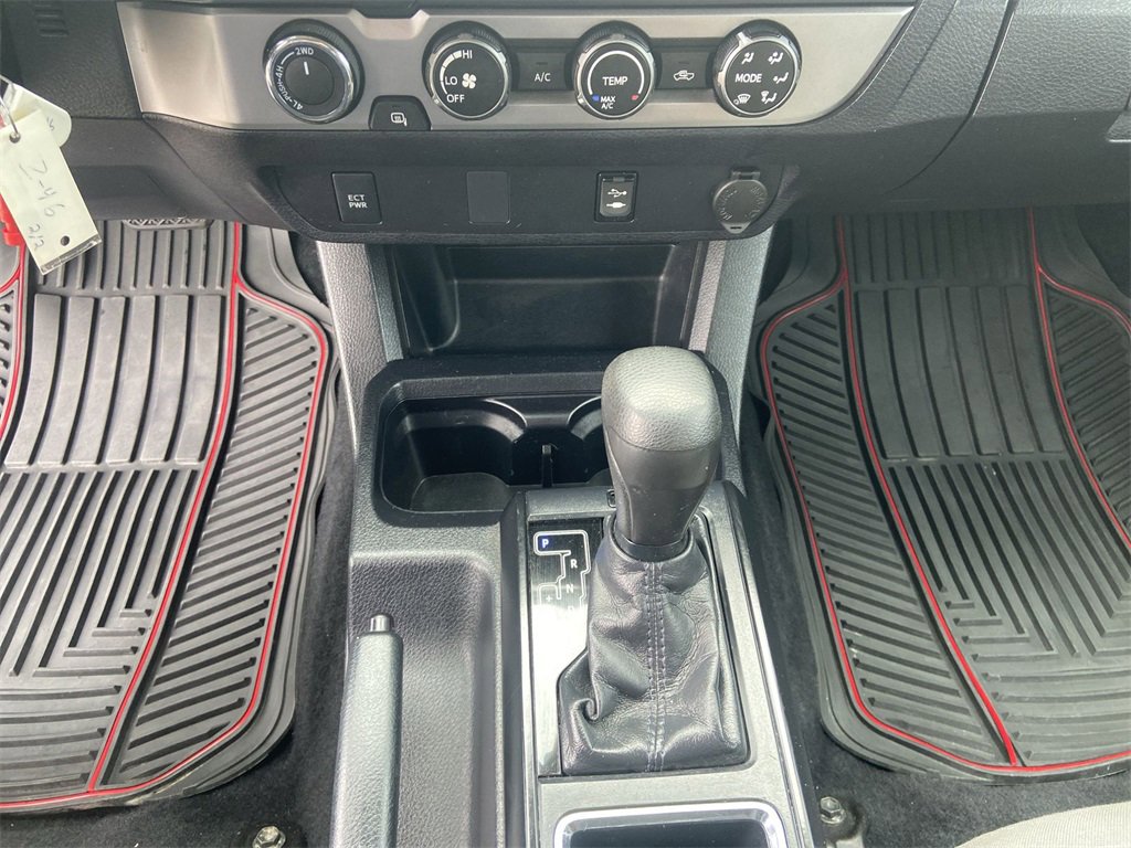Used 2019 Toyota Tacoma SR w/ SR Convenience Package image 17