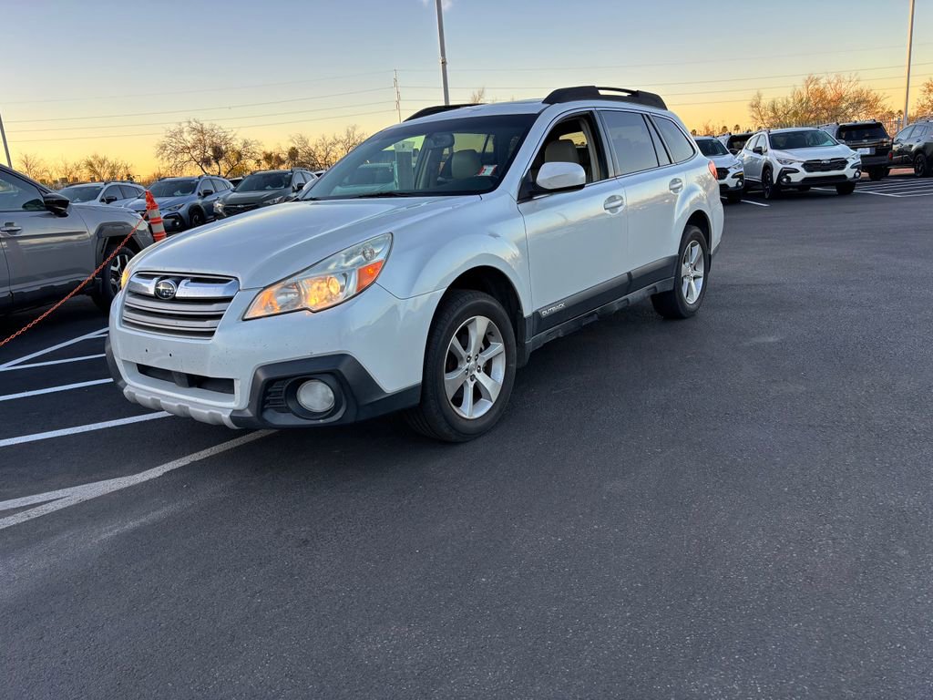 Used 2013 Subaru Outback 2.5i Limited image 3