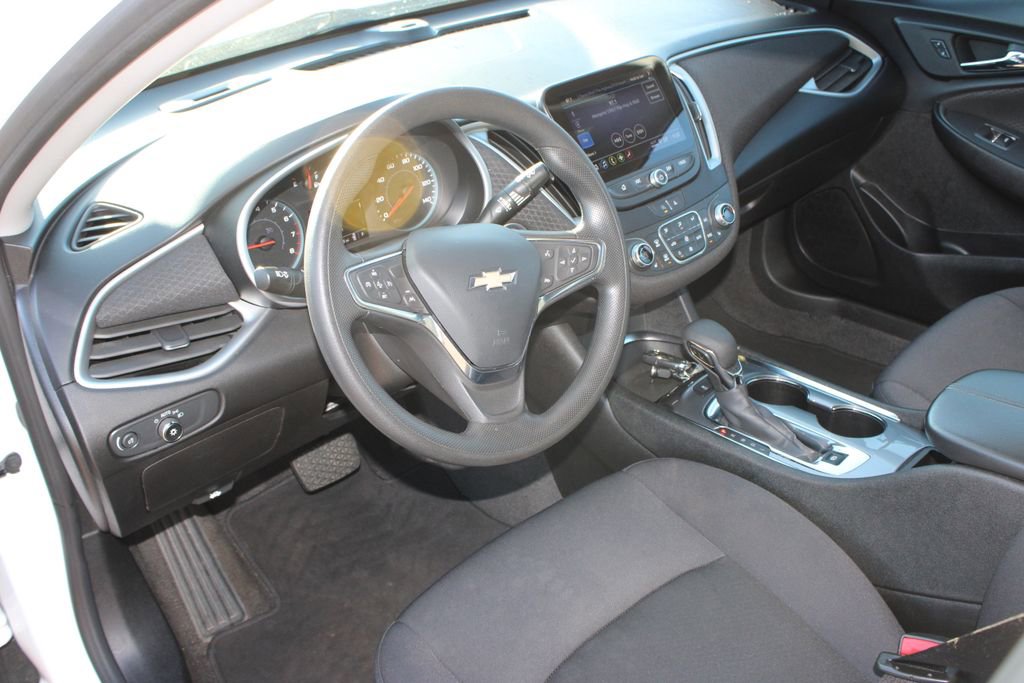 Used 2024 Chevrolet Malibu LT image 14