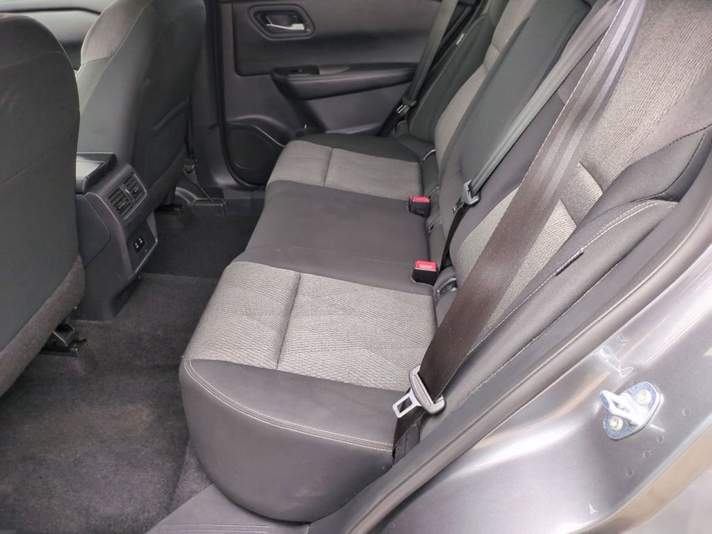 Used 2025 Nissan Rogue SV image 23