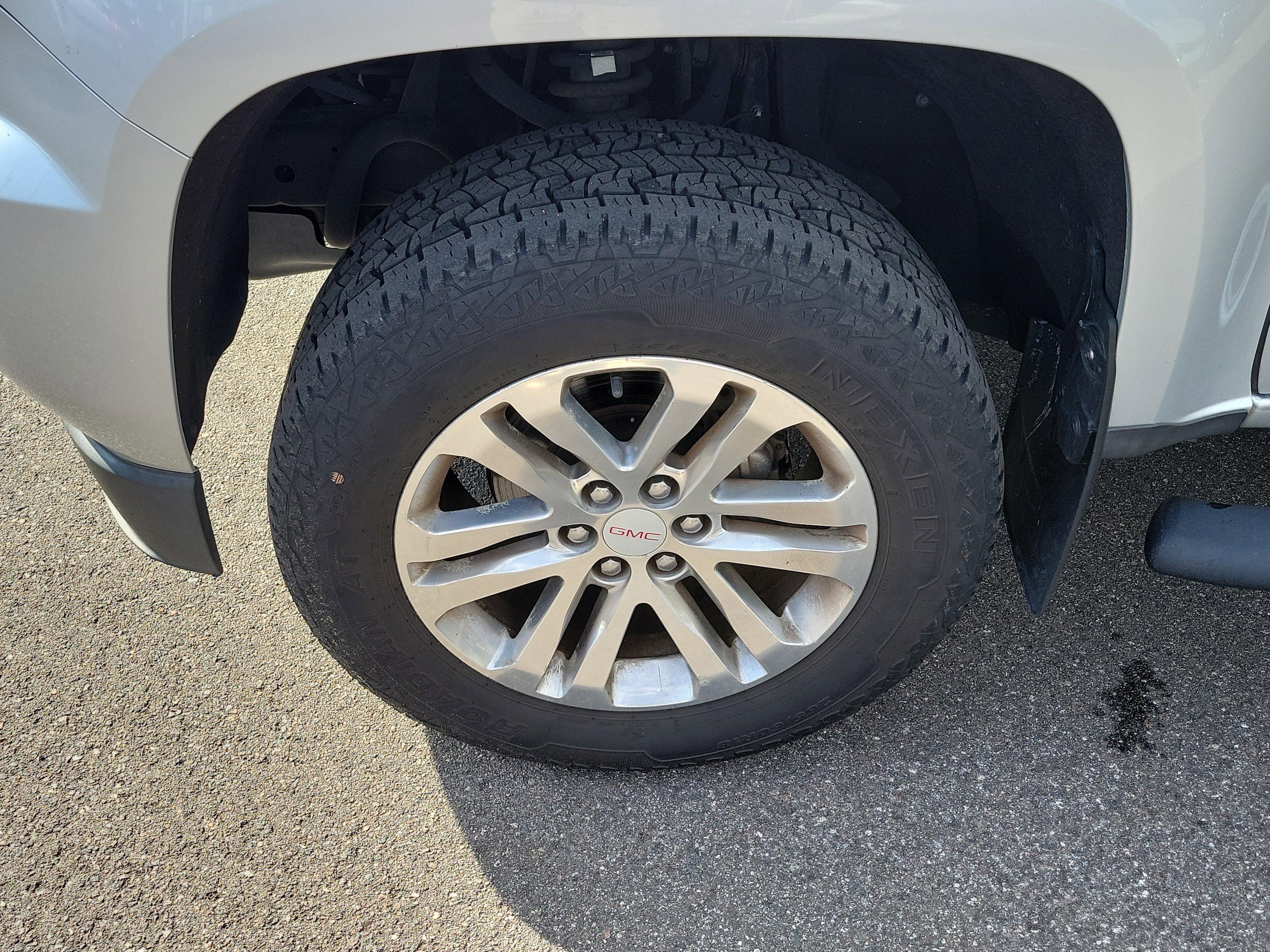 Used 2017 GMC Canyon SLT w/ Driver Alert Package image 37