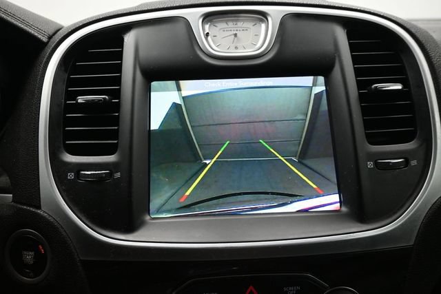 Used 2019 Chrysler 300 Touring w/ Chrome Appearance Package RWD image 19