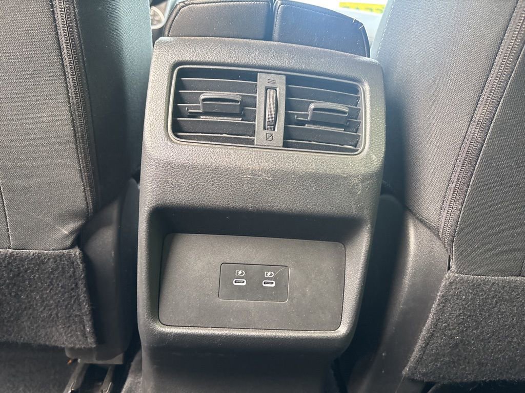 Used 2024 Nissan Rogue SV image 27