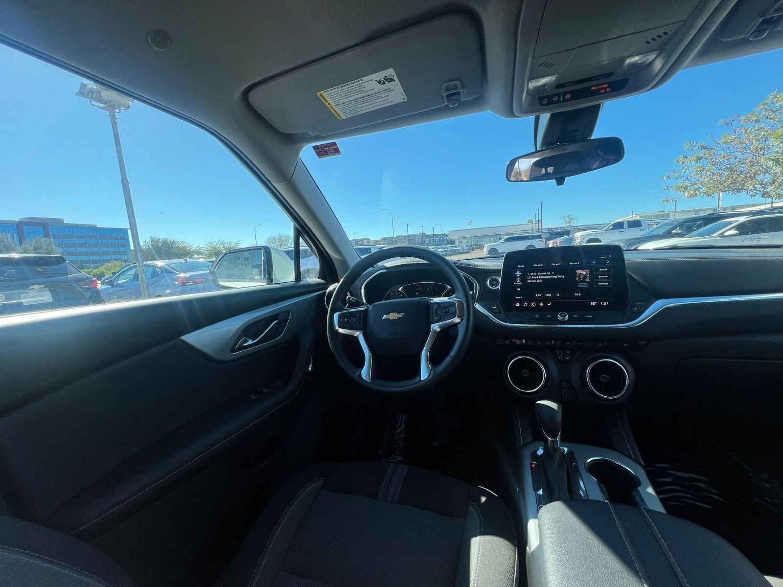 Used 2025 Chevrolet Blazer LT image 34