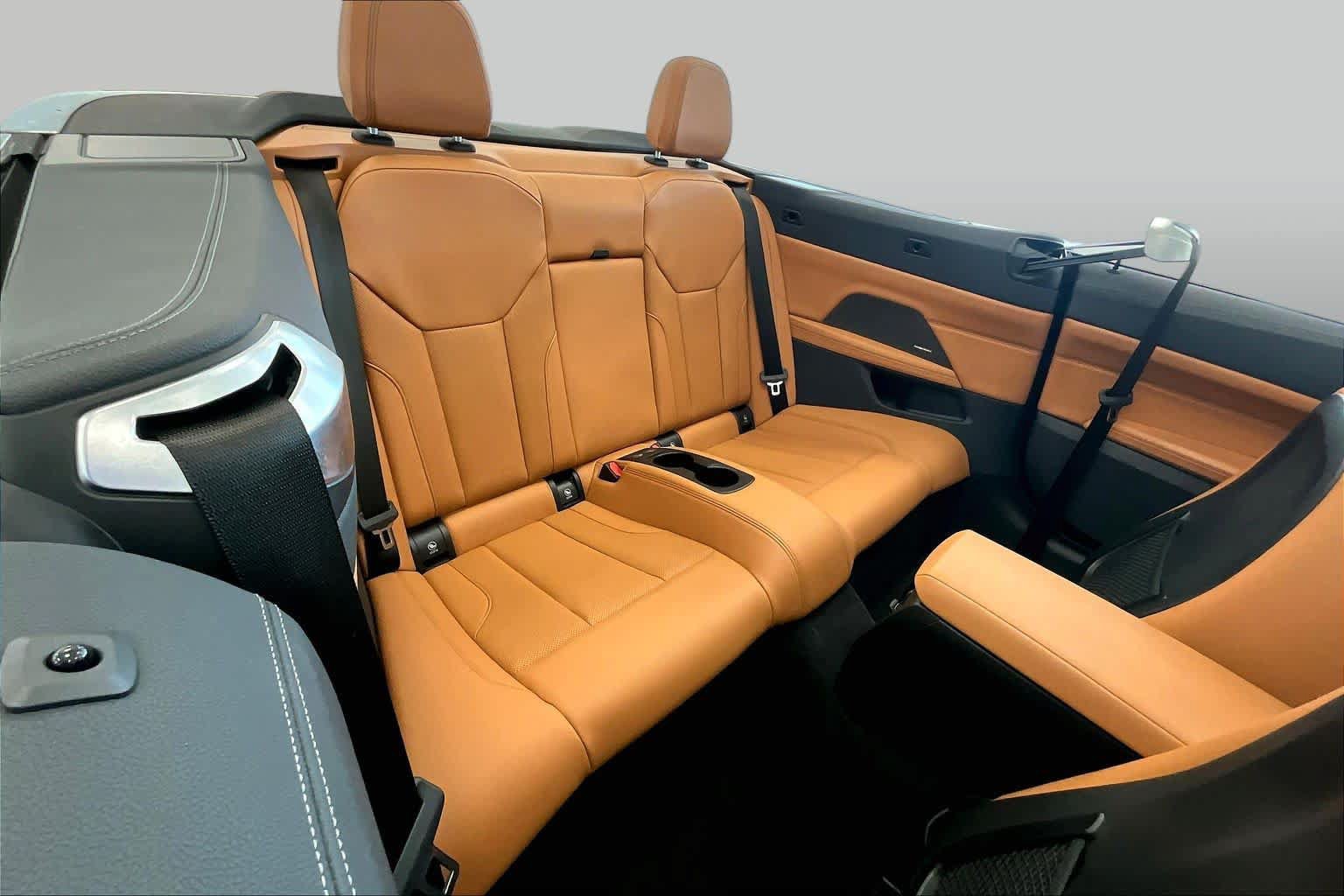 Used 2022 BMW M440i Convertible RWD image 18