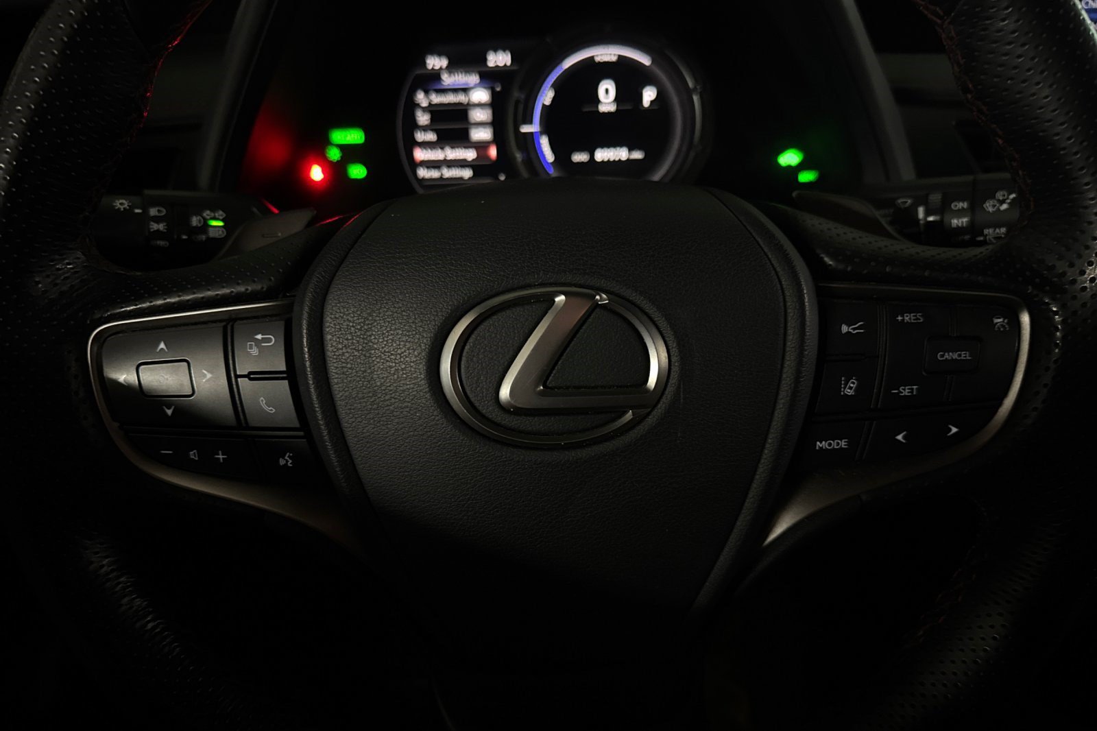 Used 2019 Lexus UX 250h F Sport AWD/4WD image 15