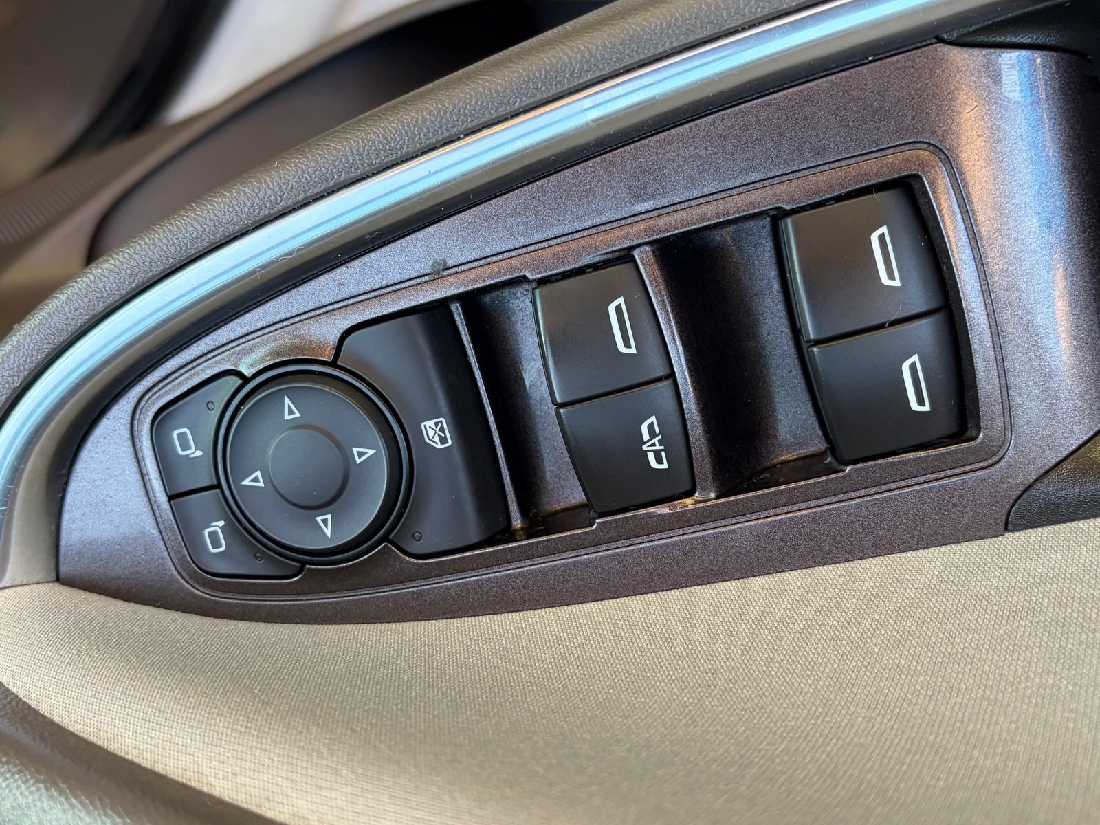 Used 2022 Chevrolet Malibu LT FWD image 7