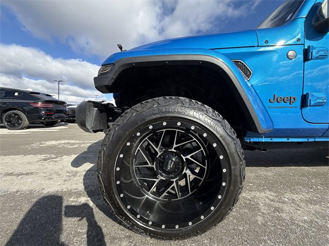 Used 2025 Jeep Gladiator Sport image 10