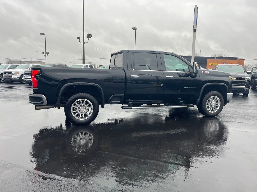 Used 2025 Chevrolet Silverado 2500 LTZ w/ LTZ Plus Package image 6
