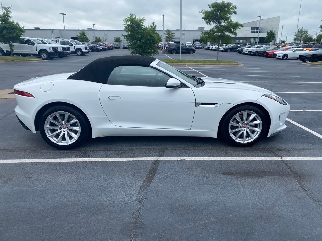 Used 2016 Jaguar F-TYPE Convertible image 8