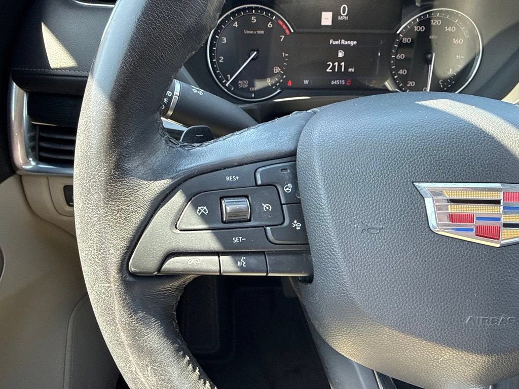 Used 2019 Cadillac XT4 Premium Luxury w/ Enhanced Visibility Package FWD image 4