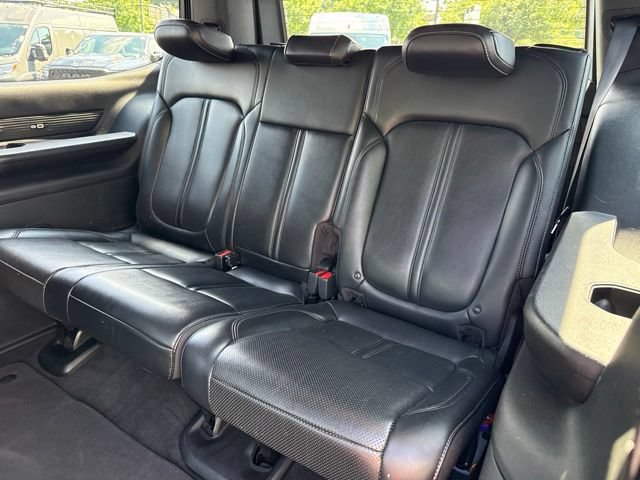 Used 2022 Jeep Wagoneer Series III w/ Premium Group I AWD/4WD image 22