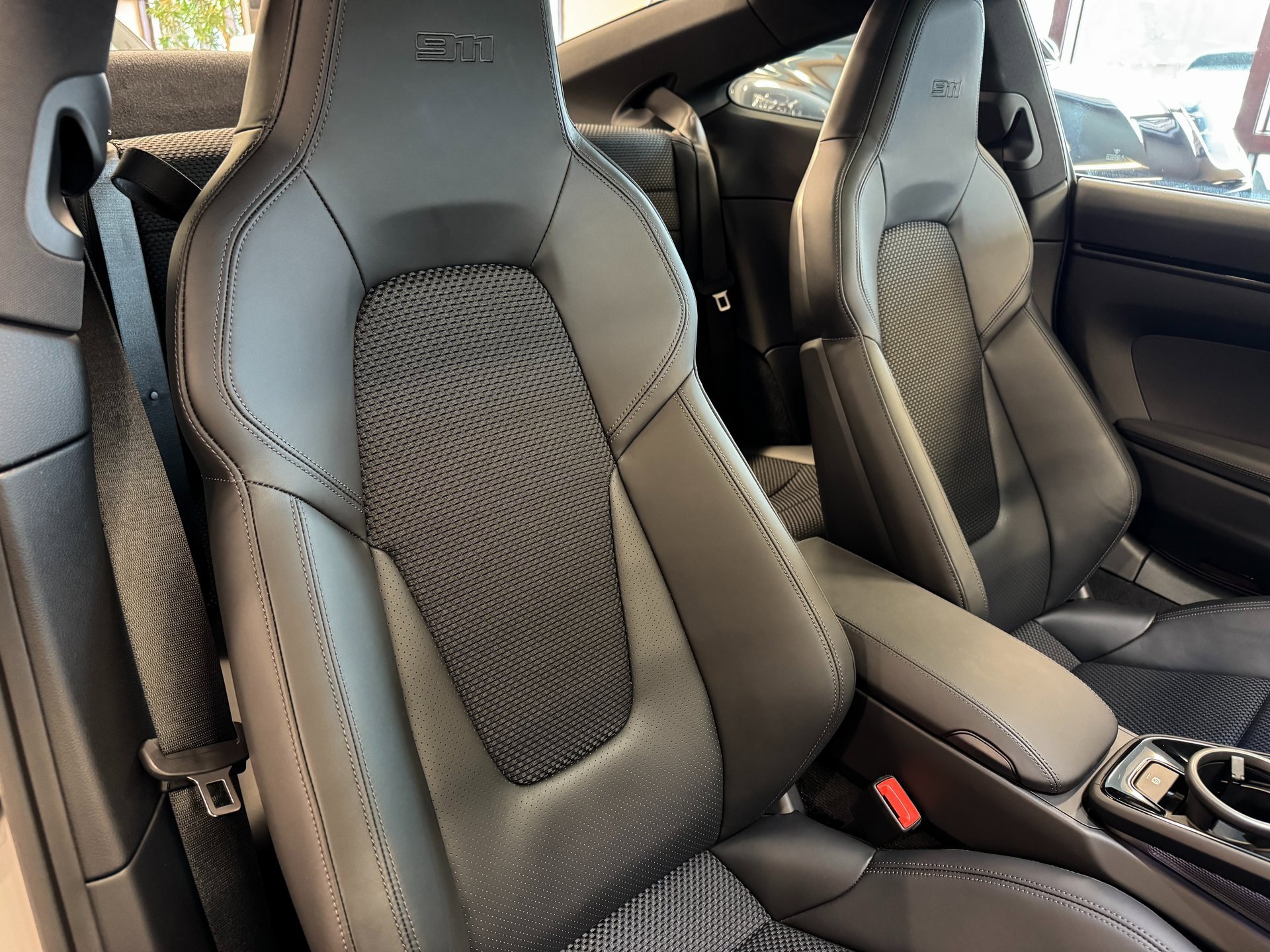 Used 2024 Porsche 911 Carrera T image 33