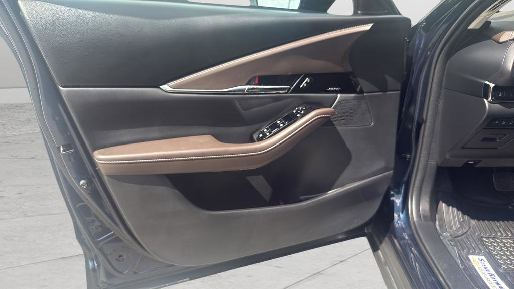 Used 2023 MAZDA CX-30 AWD 2.5 S w/ Premium Package image 10