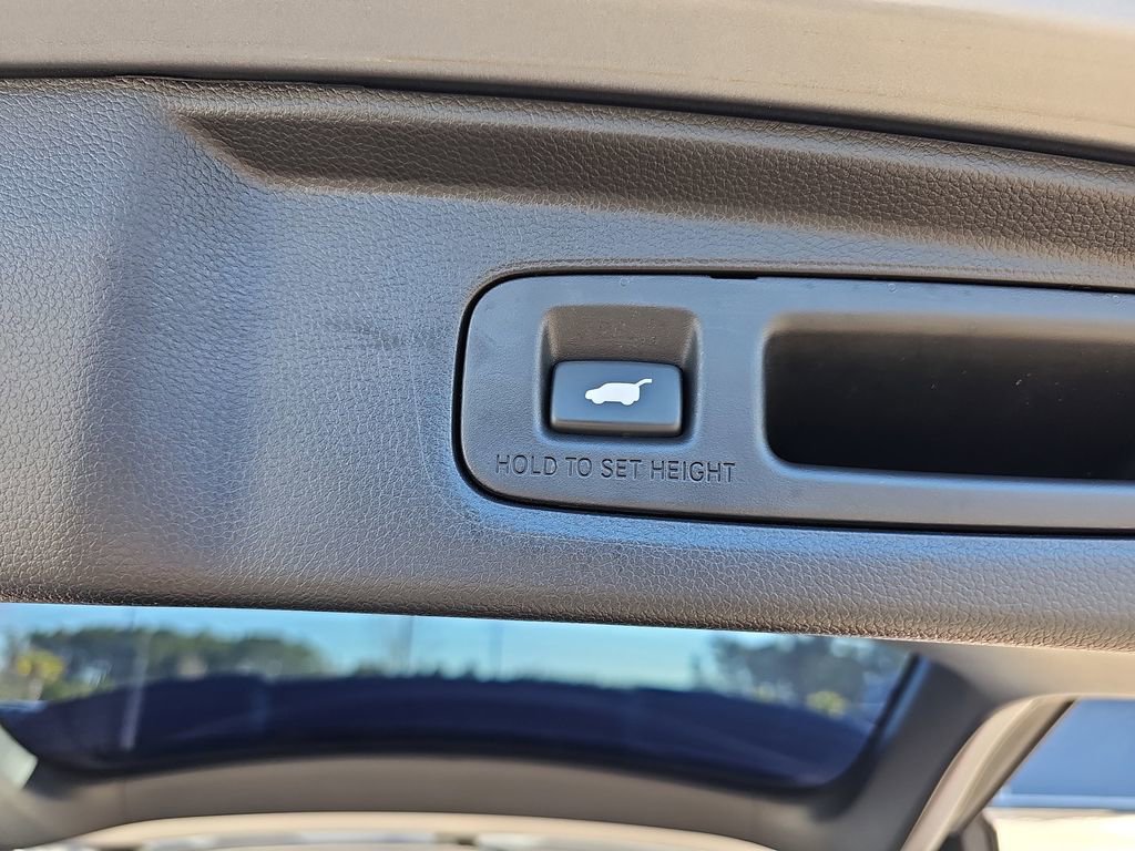 Used 2023 Honda CR-V EX-L image 17