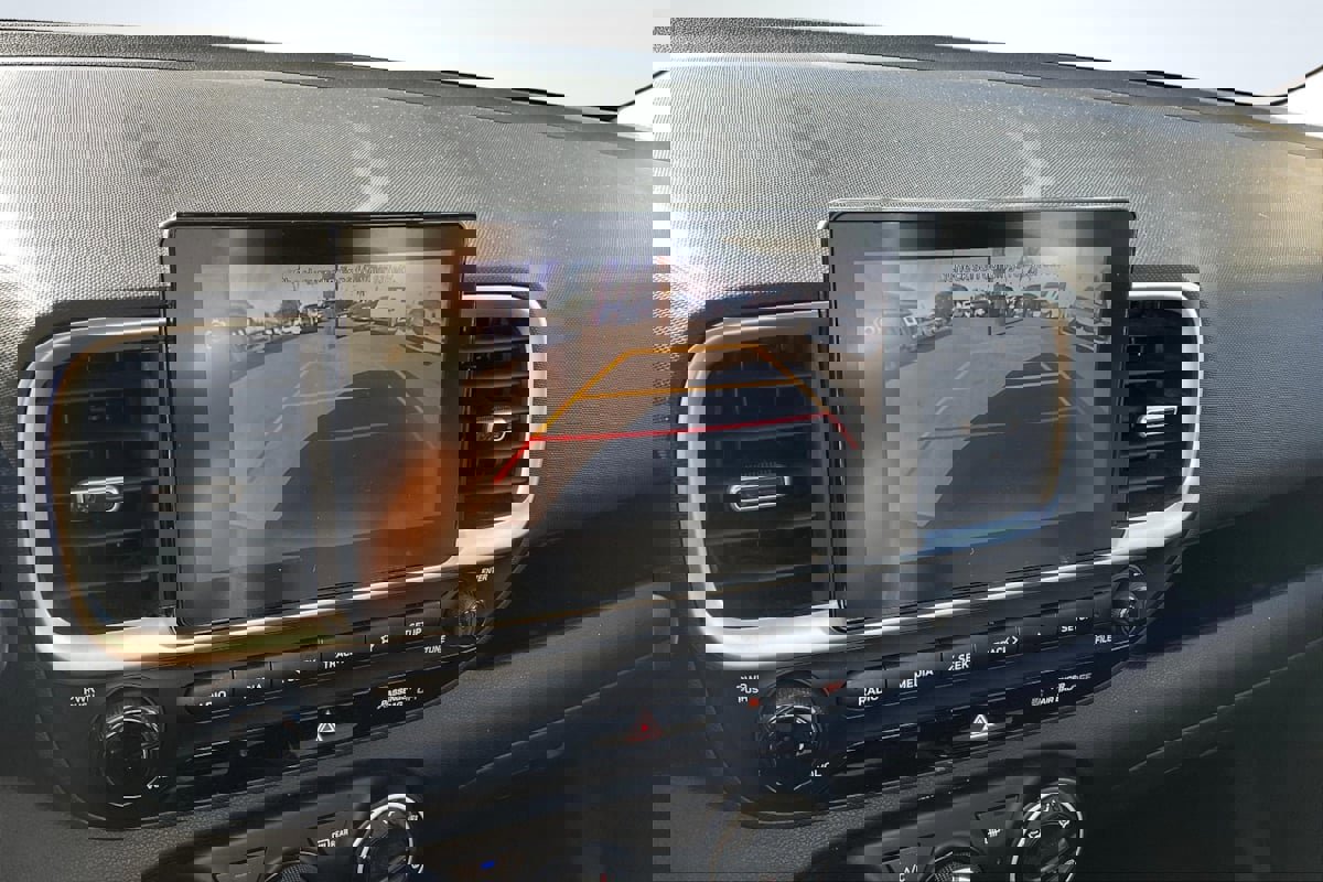 Used 2024 Hyundai Venue SE image 21