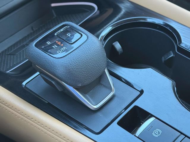 Certified 2023 Nissan Rogue Platinum FWD image 18