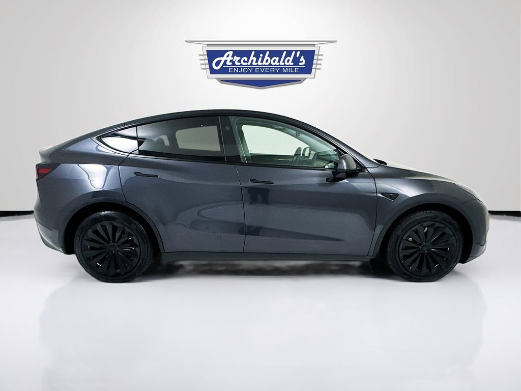 Used 2024 Tesla Model Y Long Range image 8