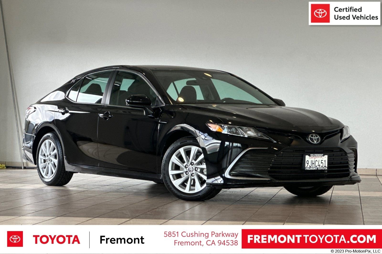 Certified 2022 Toyota Camry LE FWD image 1