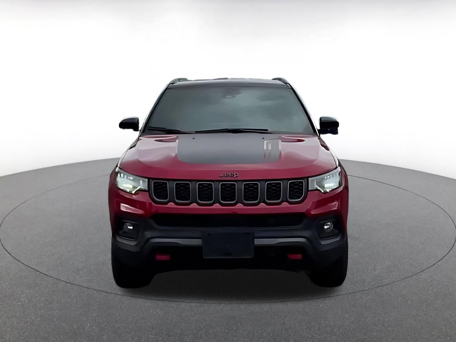 Used 2025 Jeep Compass Trailhawk image 9
