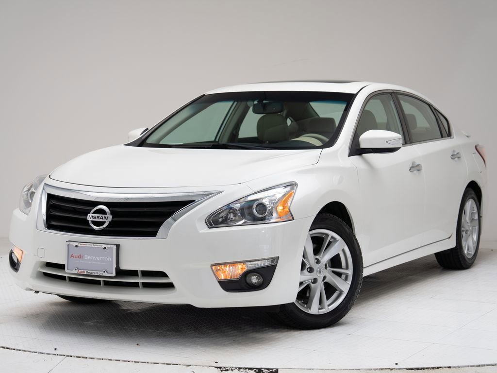 Used 2013 Nissan Altima 2.5 SL w/ Technology Pkg FWD image 1