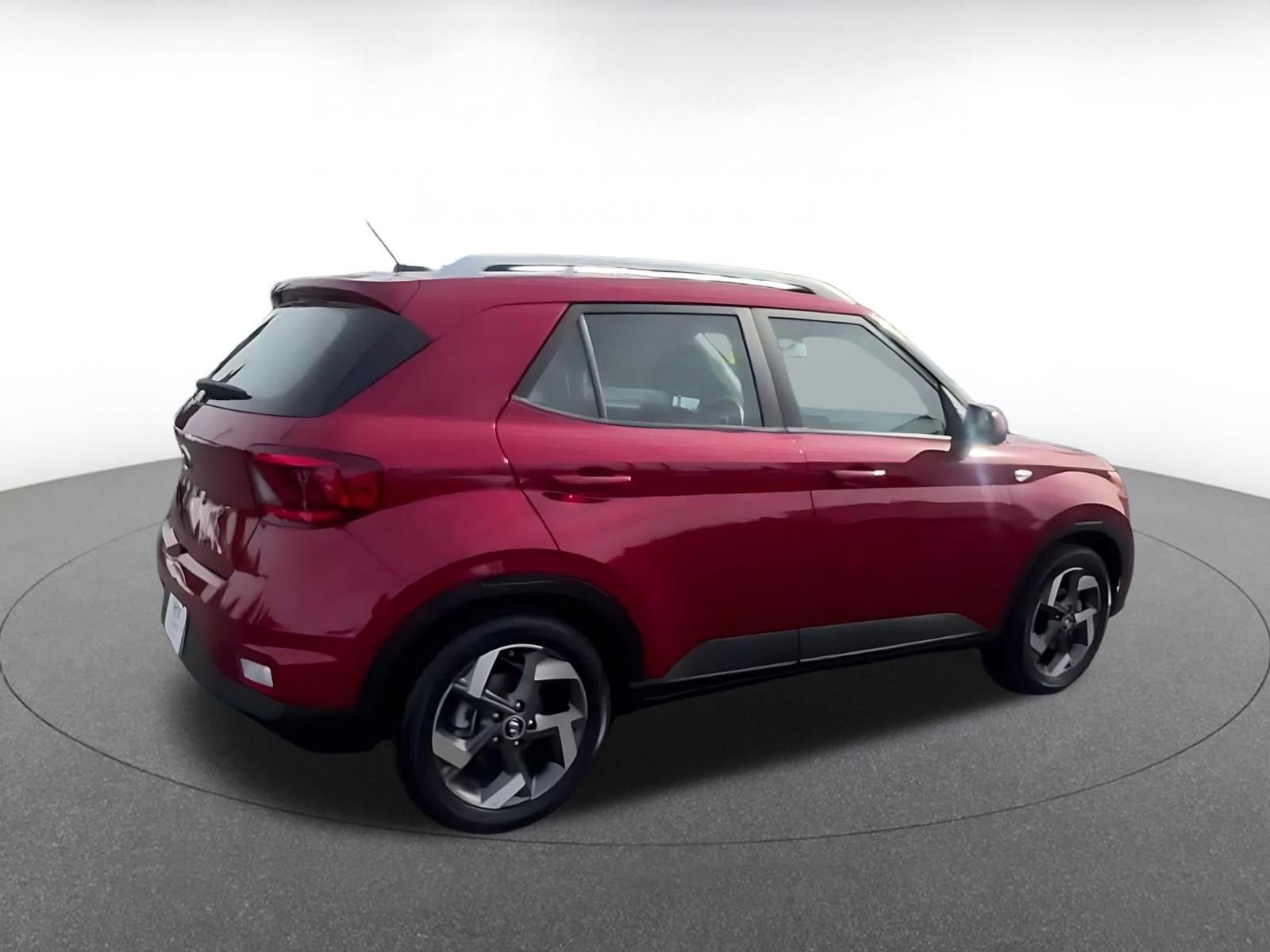 Used 2025 Hyundai Venue SEL image 15