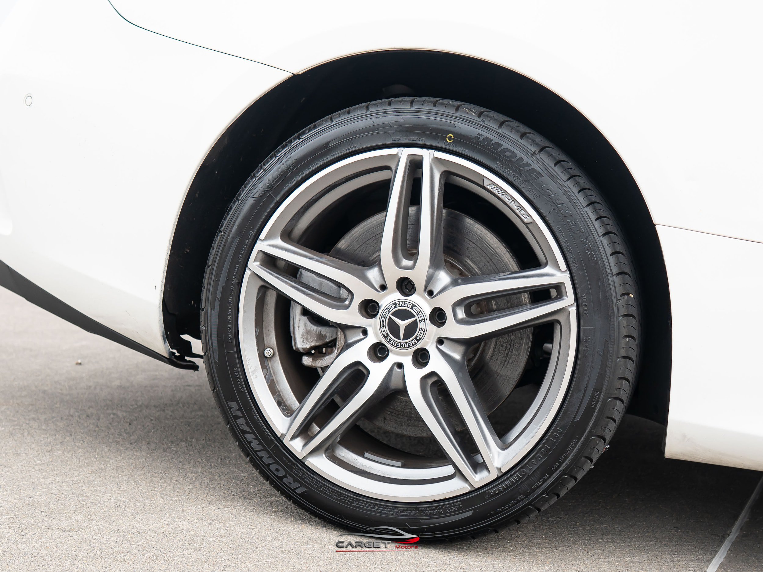 Used 2019 Mercedes-Benz E 450 4MATIC Coupe w/ AMG Line Package image 9