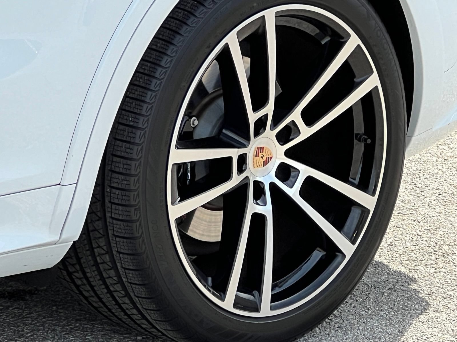 Certified 2025 Porsche Cayenne GTS AWD/4WD image 16