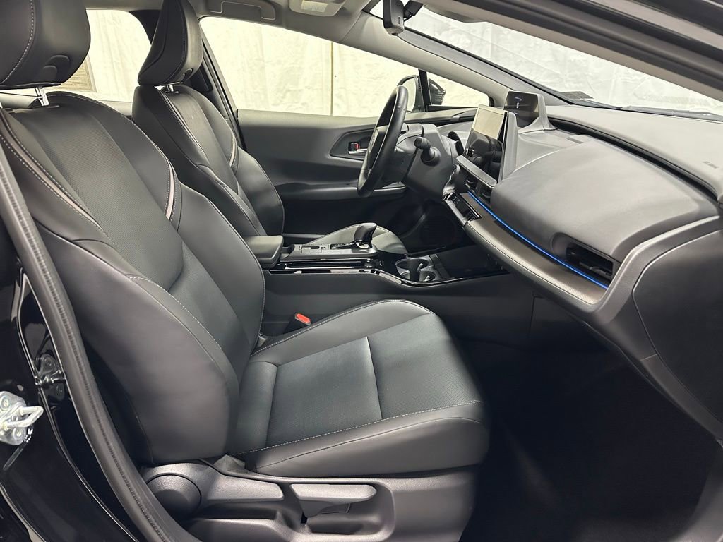 Used 2025 Toyota Prius XLE image 62