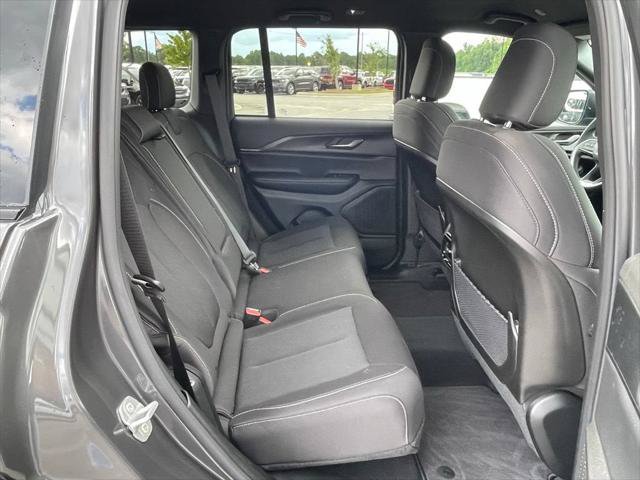 Certified 2026 Jeep Grand Cherokee Laredo RWD image 42
