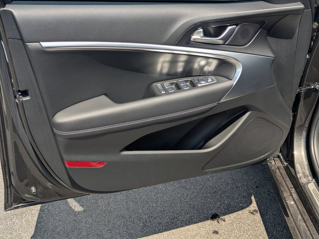 Used 2026 Genesis G70 2.5T AWD/4WD image 12