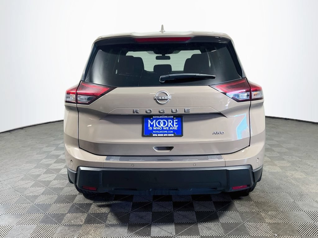 Used 2025 Nissan Rogue SV AWD/4WD image 6