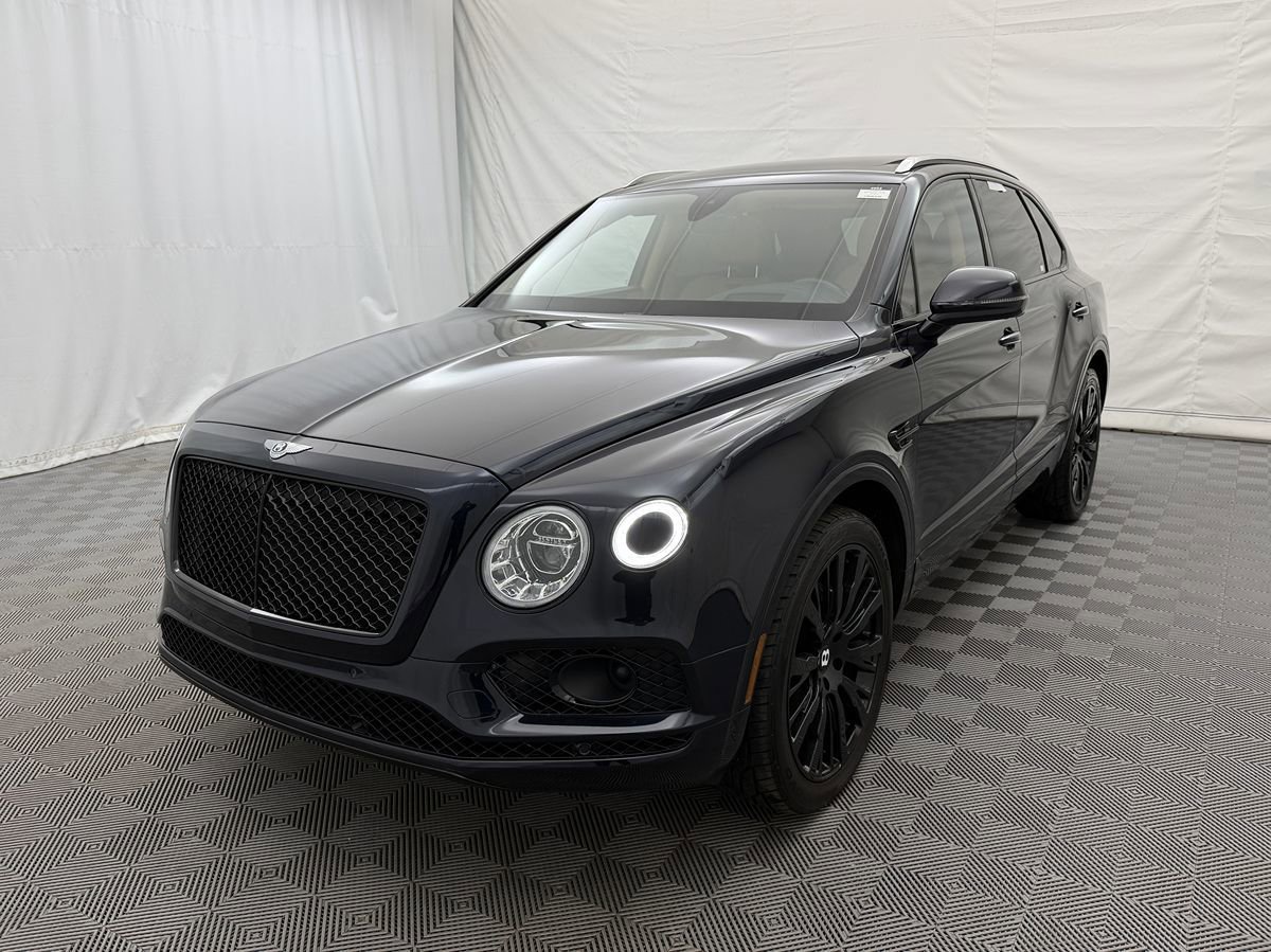 Used 2017 Bentley Bentayga image 2