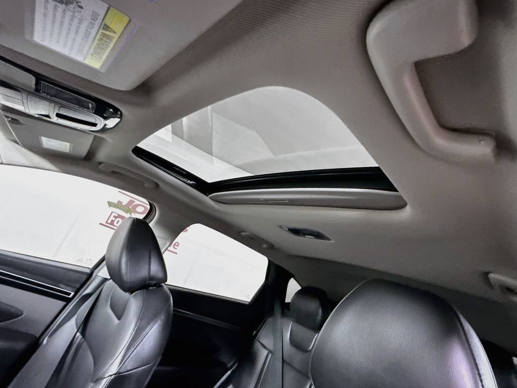 Certified 2024 Hyundai Tucson SEL w/ Convenience Package FWD image 12
