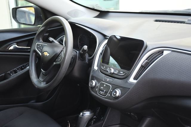 Used 2019 Chevrolet Malibu LS image 27