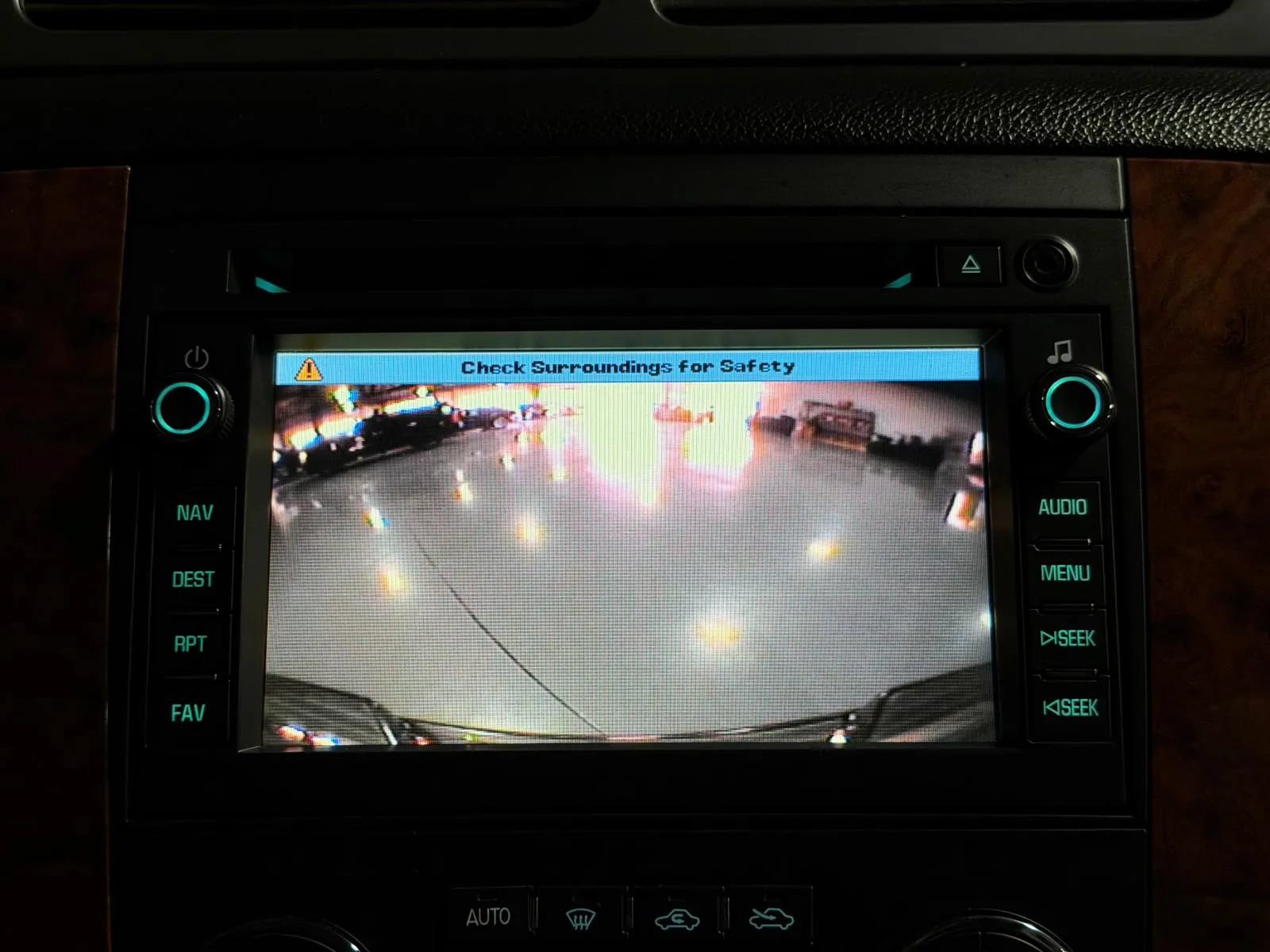 Used 2007 Chevrolet Avalanche LTZ w/ LTZ Preferred Equipment Group AWD/4WD image 38