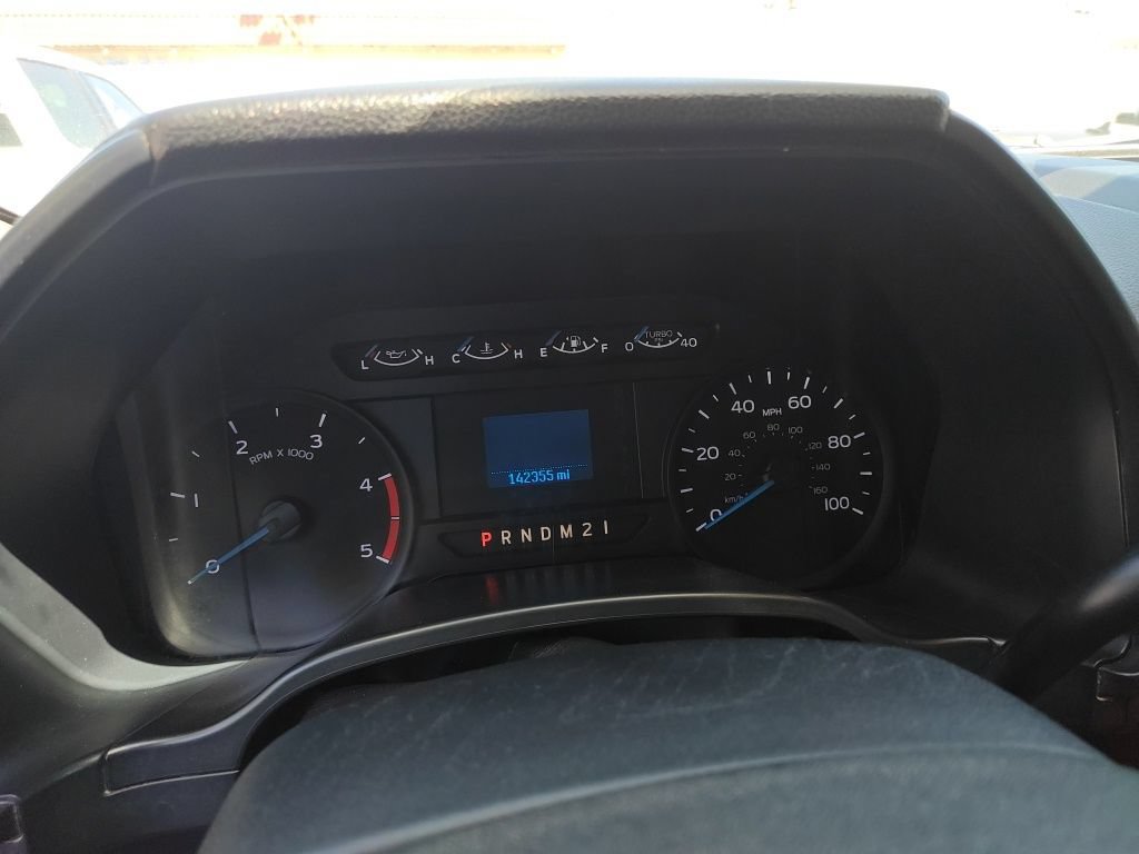 Used 2017 Ford F550 2WD Regular Cab Super Duty image 10