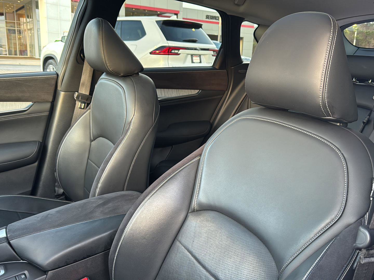 Used 2023 INFINITI QX50 Sensory w/ Accent Package image 26