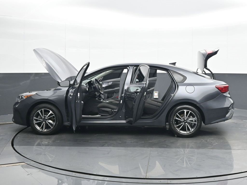 Used 2022 Kia Forte LXS image 27
