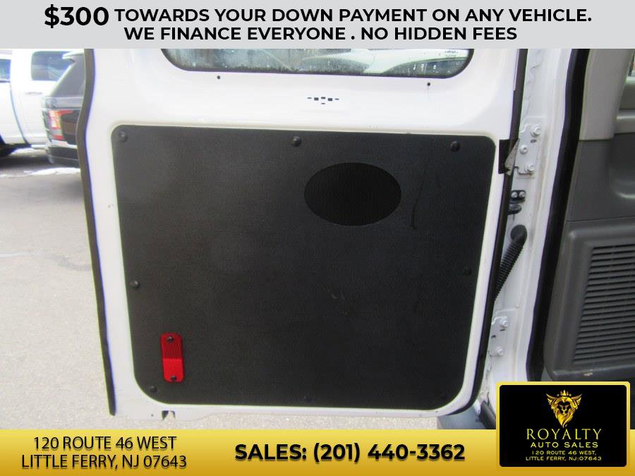 Used 2011 Ford E-150 and Econoline 150 E-150 XLT image 17